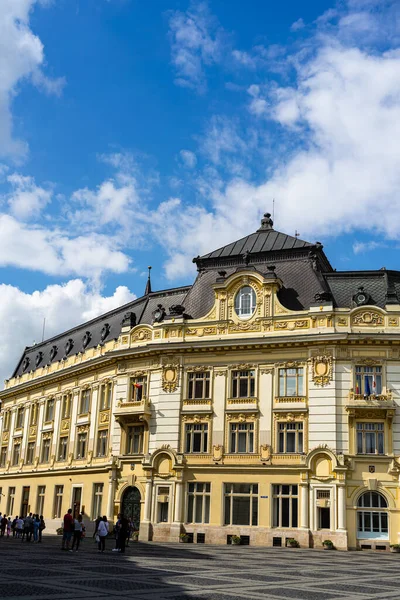 People Tourists Wandering Old Town Sibiu Romania 2022 — Stock Photo, Image