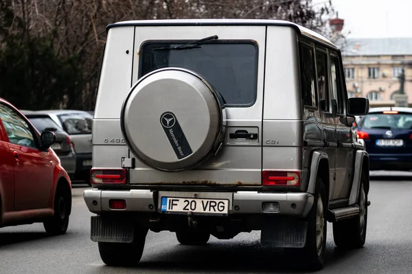 Romanya 'nın başkenti Bükreş' te sabah ve akşam araba trafiği, kirlilik, trafik sıkışıklığı
