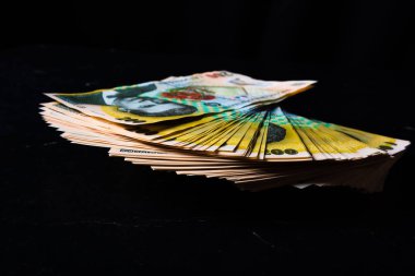 Bir yığın LEI Romanya parası. RON Leu Para Avrupa Para Birimi