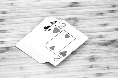 Poker fişleri, para ve kumar.