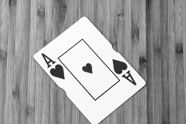 Poker fişleri, para ve kumar.