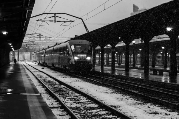 Kereta Api Stasiun Kereta Api Bukares Utara Gara Nord Bucharest — Stok Foto