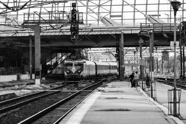 Treno Alla Stazione Ferroviaria Bucarest Nord Gara Nord Bucarest Romania — Foto Stock