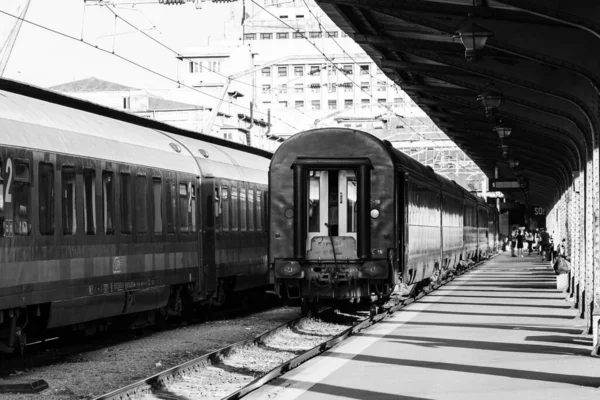 Pociąg Dworzec Północny Bukareszt Gara Nord Bukareszt Rumunia 2022 — Zdjęcie stockowe