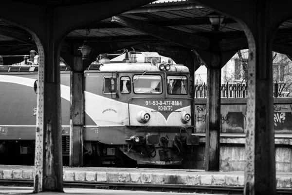 Vonat Bukarest Északi Pályaudvarán Gara Nord Bukarest Románia 2022 — Stock Fotó