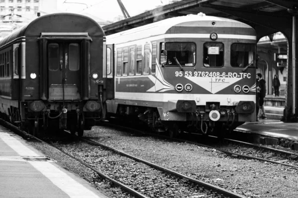 Treno Alla Stazione Ferroviaria Bucarest Nord Gara Nord Bucarest Romania — Foto Stock