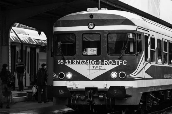 Treno Alla Stazione Ferroviaria Bucarest Nord Gara Nord Bucarest Romania — Foto Stock