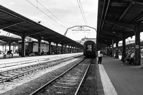 Treno Alla Stazione Ferroviaria Bucarest Nord Gara Nord Bucarest Romania — Foto Stock