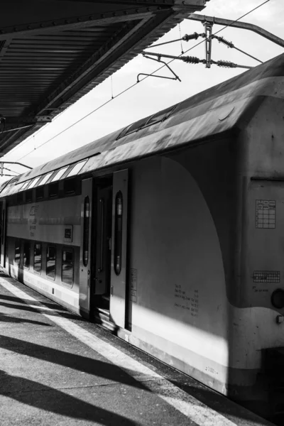 Treno Alla Stazione Ferroviaria Bucarest Nord Gara Nord Bucarest Romania — Foto Stock