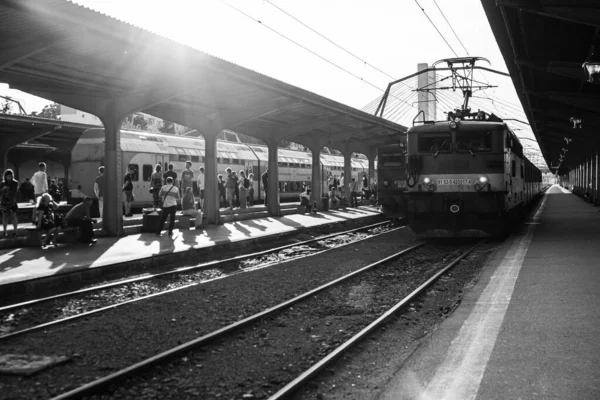 Treno Alla Stazione Ferroviaria Bucarest Nord Gara Nord Bucarest Romania — Foto Stock