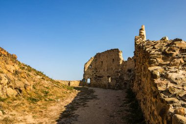 Romanya 'nın Transilvanya kentindeki ünlü Rupea kalesi. Rupa Kalesi (Cetatea Rupea)