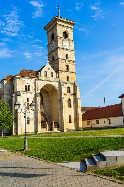 Pohled Katolickou Katedrálu Slunečného Dne Alba Iulia Rumunsko 2021 — Stock fotografie