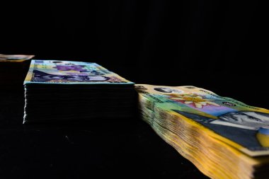 Bir yığın LEI Romanya parası. RON Leu Para Avrupa Para Birimi