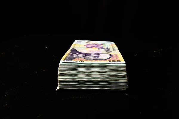 Пачка Румынских Денег Lei Ron Leu Money Европейская Валюта — стоковое фото