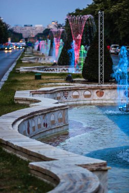 Romanya 'nın başkenti Bükreş' teki Unirii şehir çeşmesi