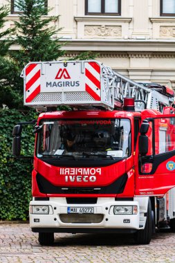 Romanya 'nın Bükreş kentinde acil itfaiyeci (Pompierii), 2022