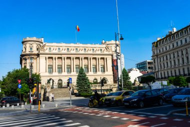 Romanya 'nın başkenti Bükreş' te sabah ve akşam araba trafiği, kirlilik, trafik sıkışıklığı