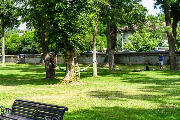 People Relaxing Mogosoaia Palace Park Bucharest Romania 2022 — Foto de Stock