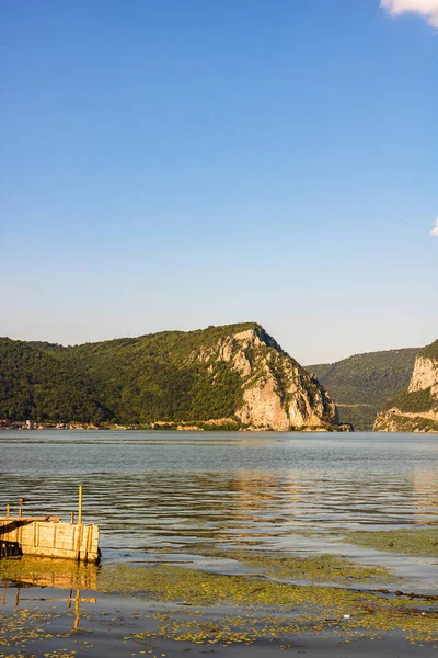 Hermosa Vista Garganta Del Danubio Puertas Hierro Paisaje Del Río — Foto de Stock