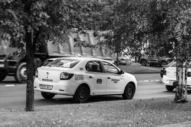 Romanya 'nın Bükreş kentinde araba trafiği, kirlilik ve trafik sıkışıklığı, 2022