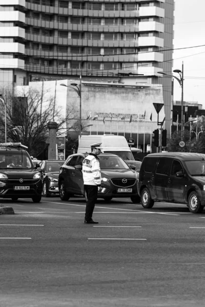 Romanya Nın Bükreş Kentinde Araba Trafiği Kirlilik Trafik Sıkışıklığı 2022 — Stok fotoğraf