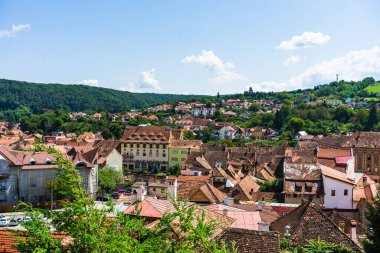 Transilvanya 'nın eski Sighisoara kasabasının panoramik manzarası