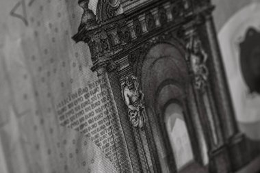 Avro banknotlarının detaylarına özen göster. Para banknotlarının makro detaylarını kapat, 100 Euro izole edilmiş. Dünya para kavramı, enflasyon ve ekonomi kavramı