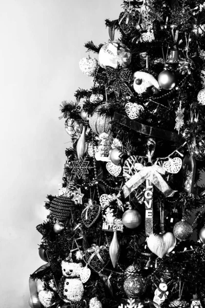 Decorados Enfeites Natal Luzes Embaçadas — Fotografia de Stock