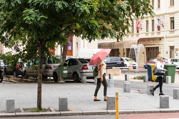 Personas Turistas Caminando Bucarest Old Town Rumania 2022 — Foto de Stock