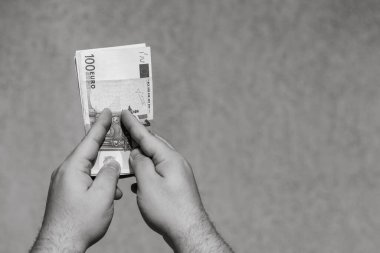 Euro banknotları. Enflasyon, harcamalar ve gelir. EURO para biriminde finans ve tasarruflar