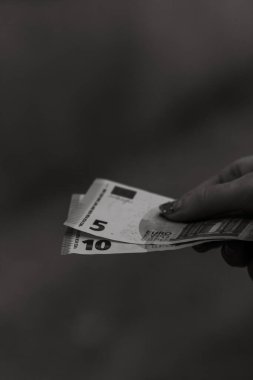 Euro banknotları. Enflasyon, harcamalar ve gelir. EURO para biriminde finans ve tasarruflar