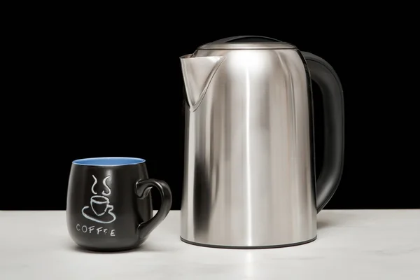 bir mettal çay ve kahve Kupası