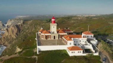 Pelerinin ucundaki fener kompleksinin hava görüntüleri.