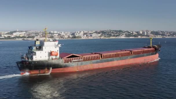 Le fret maritime comme infrastructure vitale pour l'économie portugaise — Video