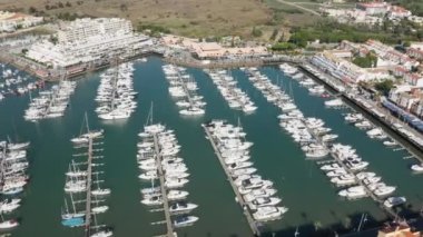 Büyük ulaşım merkezine sahip Avrupa 'nın popüler tatil beldesi