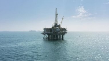 Petrol platformunun hava 4K görüntüleri, Offshore petrol endüstrisi ABD
