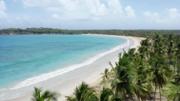 Punta Cana zona turística con aguas tranquilas, bahía, ideal para el snorkel y la pesca — Vídeos de Stock