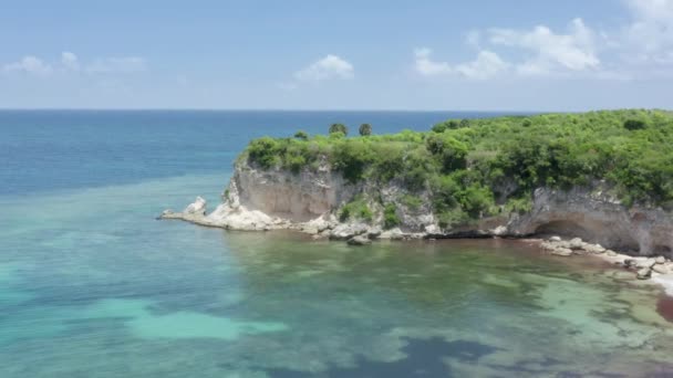Drone beelden van het meest oostelijke puntje van de Dominicaanse Republiek — Stockvideo