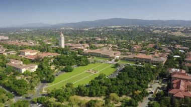 Stanford Üniversitesi kampüsünün Palo Alto, California, ABD 4K 'daki çekimleri