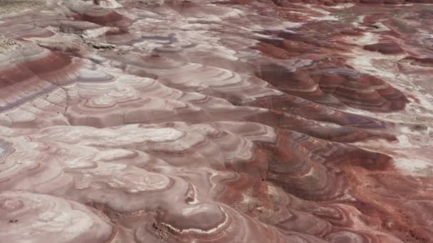 Kızıl Mars gezegeni manzarası güzel desenler ve garip şekiller 4K manzaralı. — Stok video