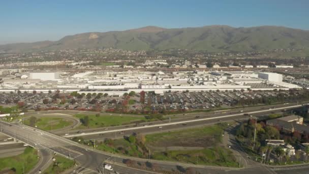 American automotive and energy Tesla company main vehicle assembly facility 4K — Stock video