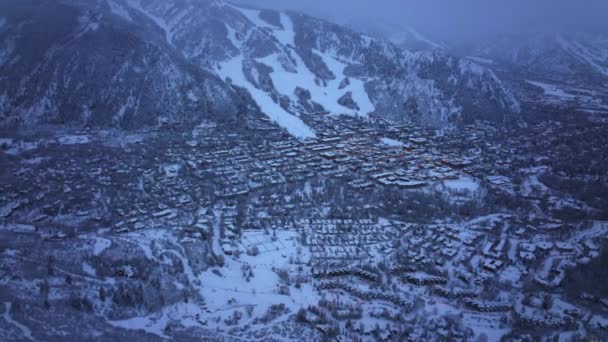 Epic aerial hyper lapse panorama of cinematic Aspen downtown, Colorado USA 4K — Wideo stockowe