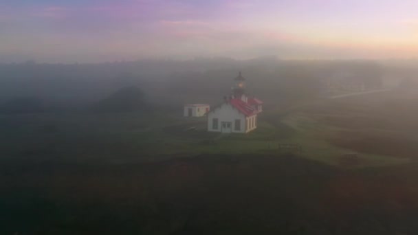 Coastal lighthouse. Point Cabrillo Light station coastal lighthouse, west coast — Vídeo de Stock