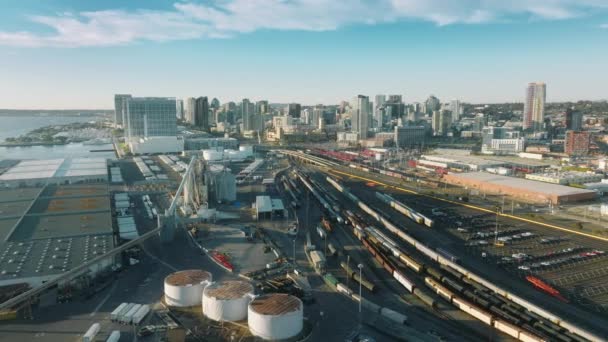 配备仓储装卸枢纽的物流园区铁路货物运输 — 图库视频影像