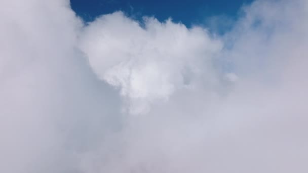 4K langit waktu lapse dengan indah awan latar belakang, Langit biru cerah timelapse — Stok Video