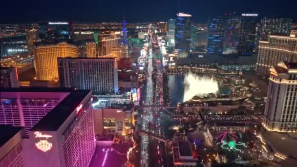 Epicki czas antenowy LAS VEGAS, kolorowe nocne oświetlenie panoramy Strip 4K — Wideo stockowe