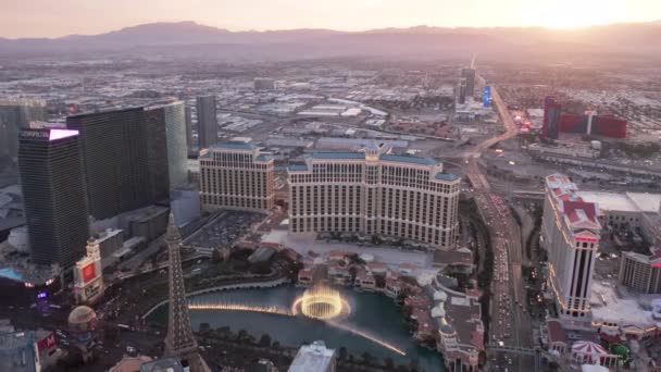 Las Vegas Strip Nevada USA Vista de alto ángulo del crepúsculo del atardecer del paisaje urbano de Strip — Vídeo de stock