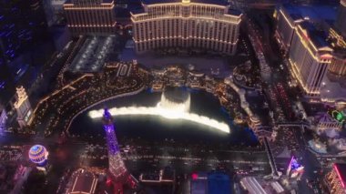 Gökyüzü 4K Strip şehir manzarası Sinematik parlak renkli şehir ışıkları manzaralı