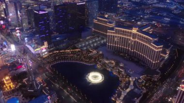 Gökyüzü 4K Strip şehir manzarası Sinematik parlak renkli şehir ışıkları manzaralı