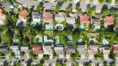 Guard-gated community of Calabasas Hills, within lush greenery
